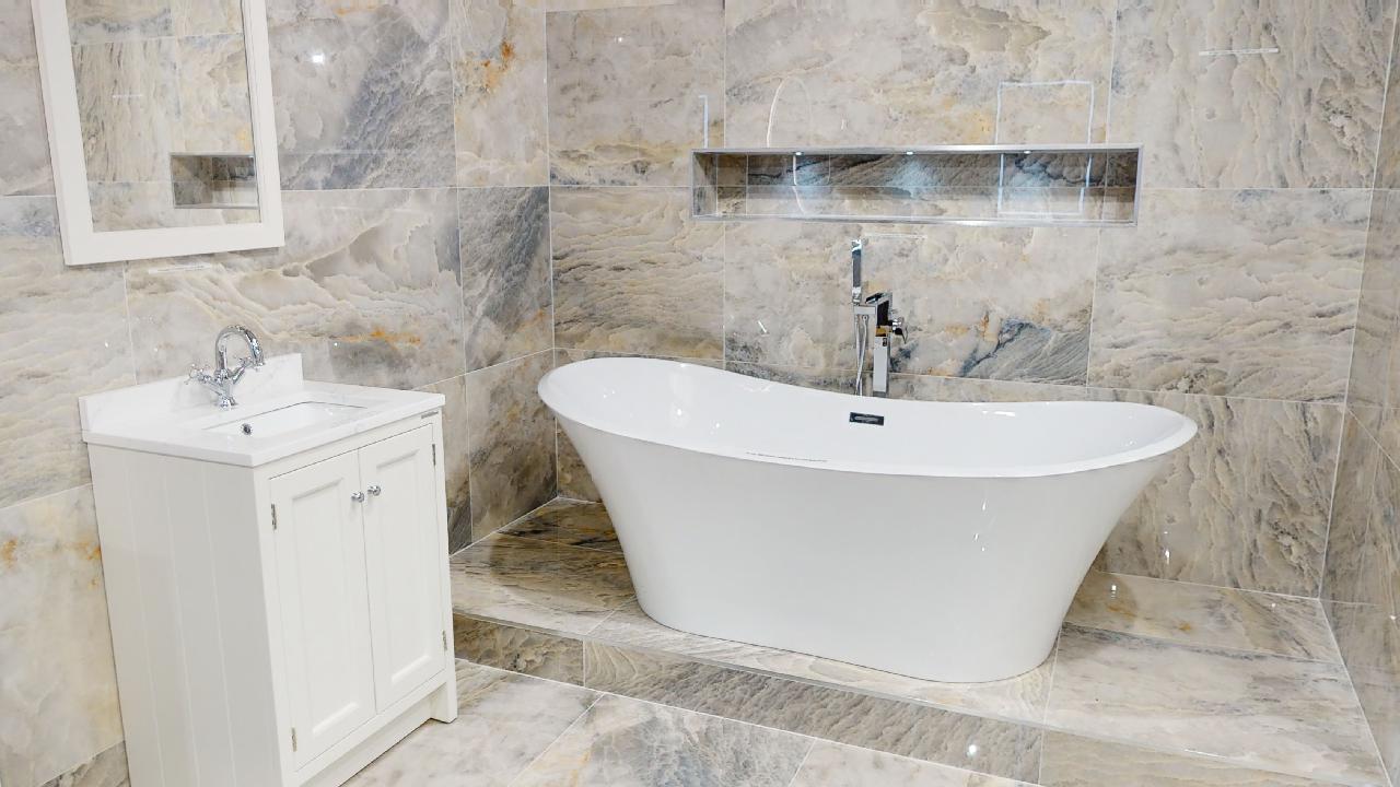 Lakeshore Bathrooms & Tiles showroom, Mullingar